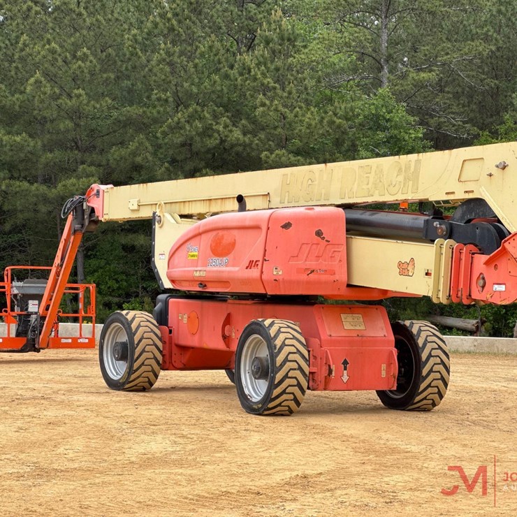 2015 JLG 1250AJP