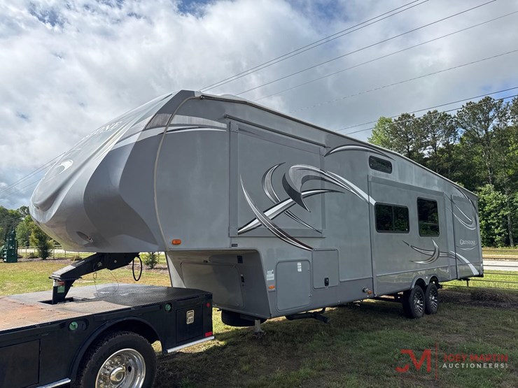 2013-heartland-graystone-34qb-fifth-wheel-camper-image-4