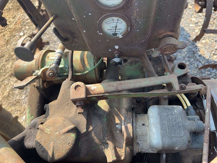 john-deere-h-image-39