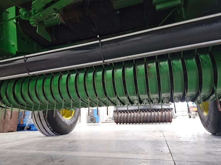 2023-john-deere-451m-image-5