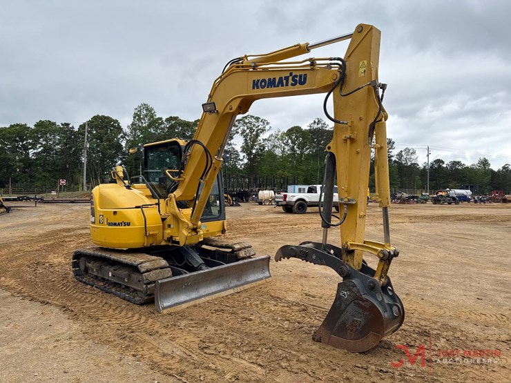 2015-komatsu-pc88mr-10-mini-excavator-image-3