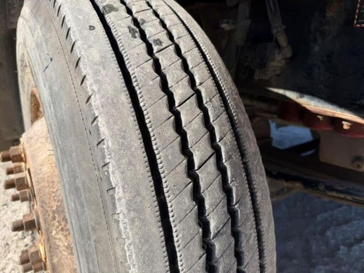 2016-mack-granite-gu813-image-49