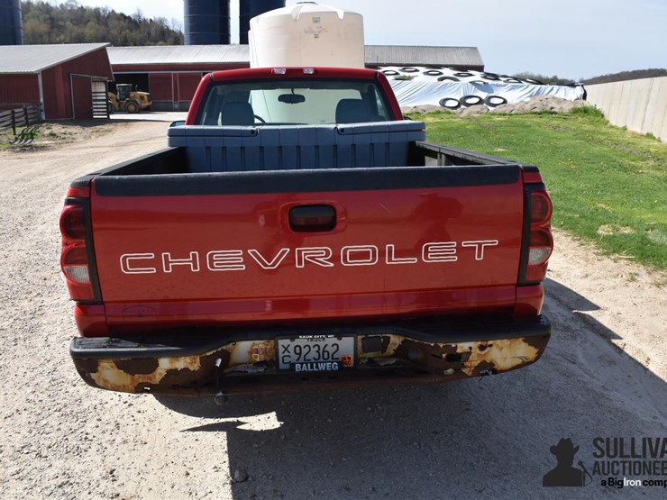 2004-chevrolet-silverado-1500-image-6