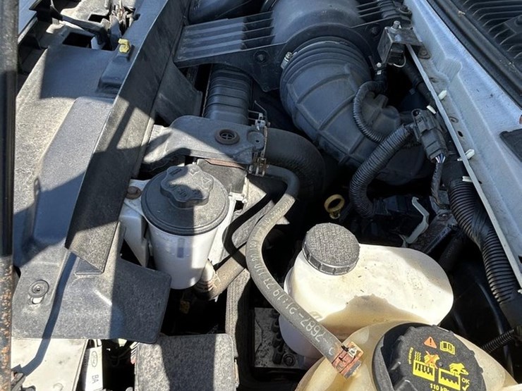 2013-ford-e350-image-20