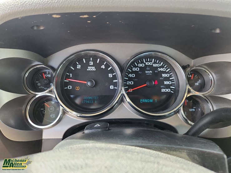 2010-chevrolet-silverado-2500hd-ls-image-7