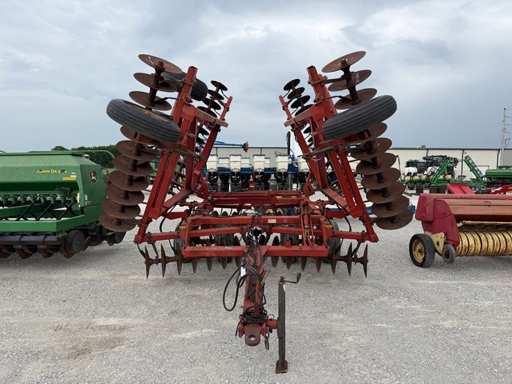 case-ih-3950-image-2