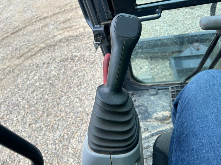 2020-deere-50g-image-26