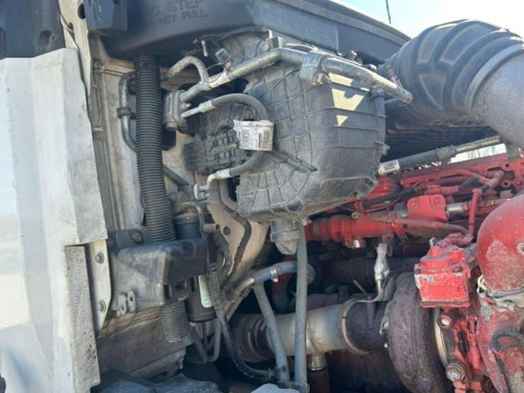 2020-kenworth-t680-image-54