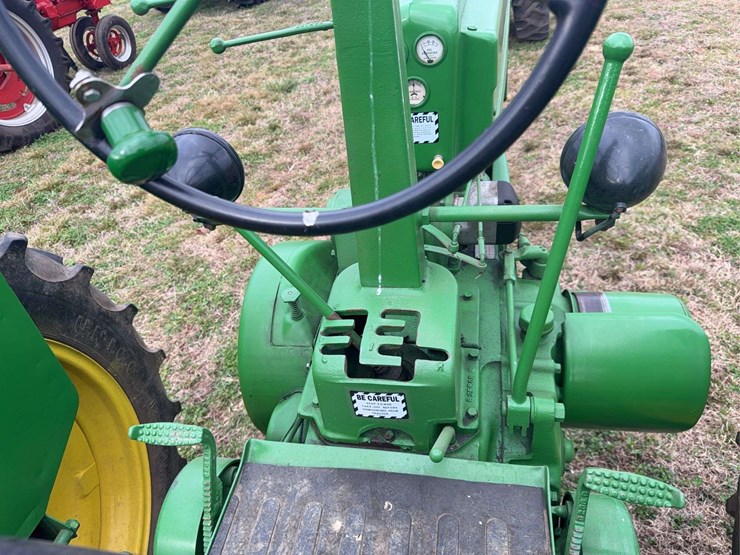 john-deere-b-image-35