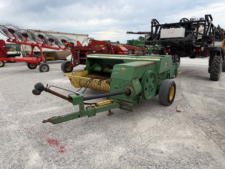 john-deere-337-image-10