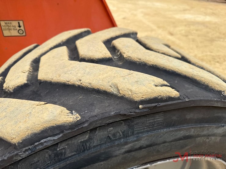 2016-jlg-1250ajp-image-11