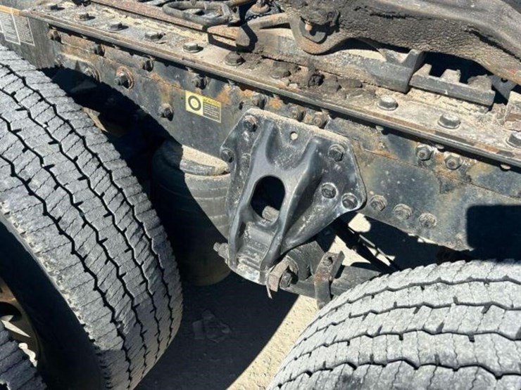 2020-kenworth-t680-image-70