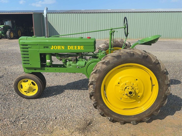 john-deere-h-image-2