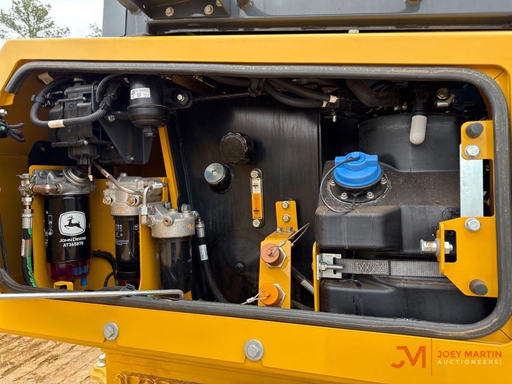 deere-750-image-15
