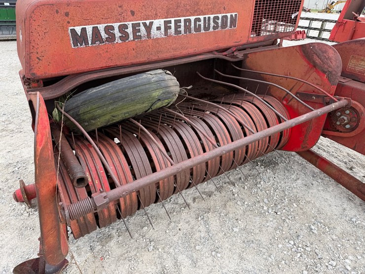 massey-ferguson-10-image-4