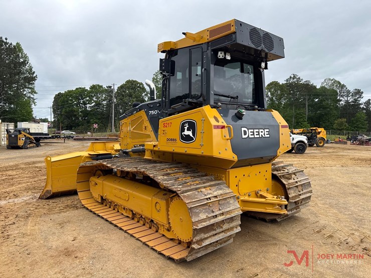 deere-750-image-3
