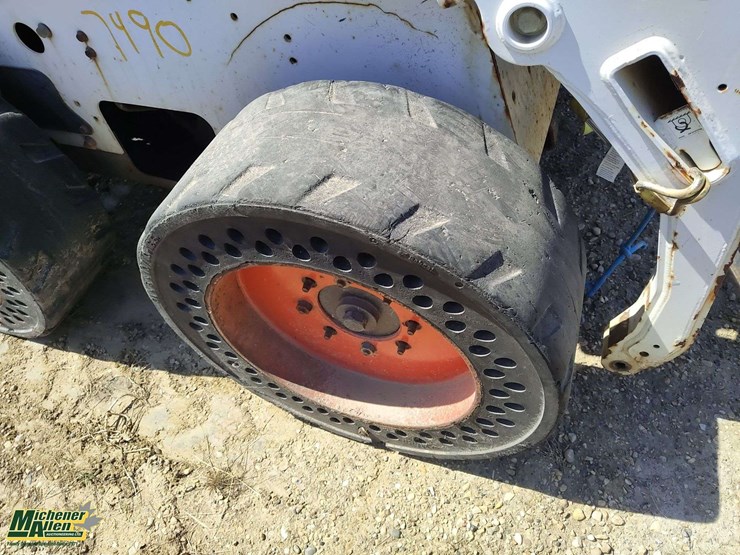 2007-bobcat-s175-image-18