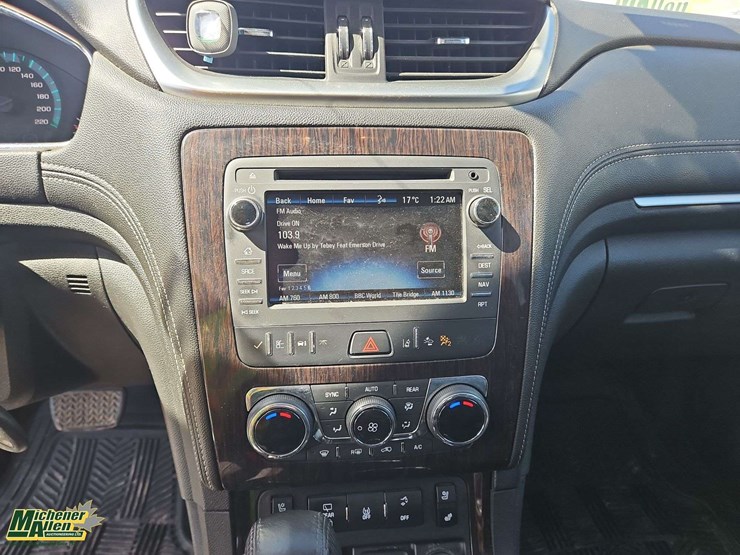 2017-chevrolet-traverse-image-20