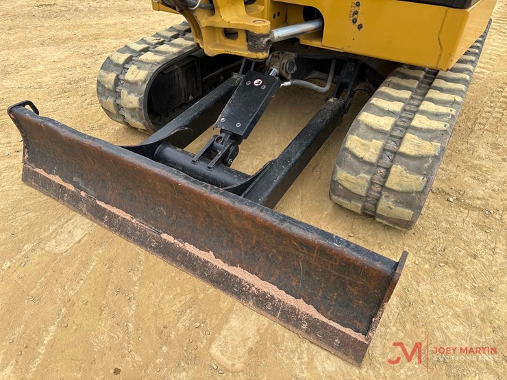 2023-caterpillar-306-cr-image-14