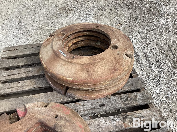 case-ih-&-oliver-rear-end-tractor-weights-image-12