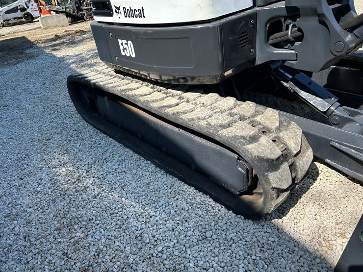 bobcat-e50-image-11