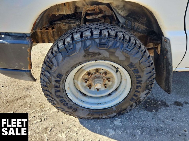 2011-ford-cargo-image-10
