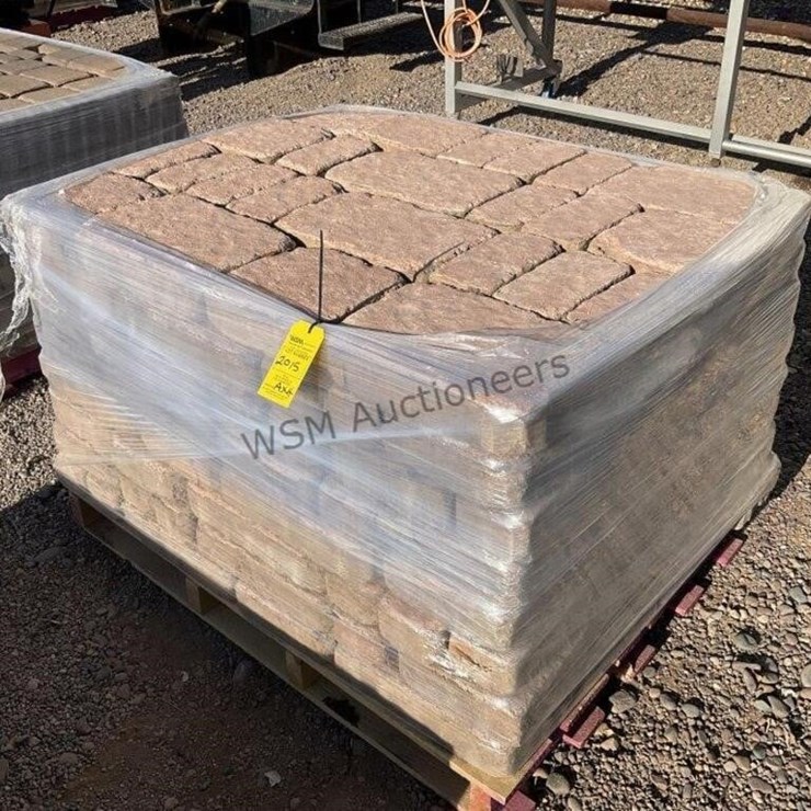 PALLET OF STONE PAVERS