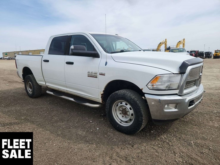 2013-dodge-2500-image-2