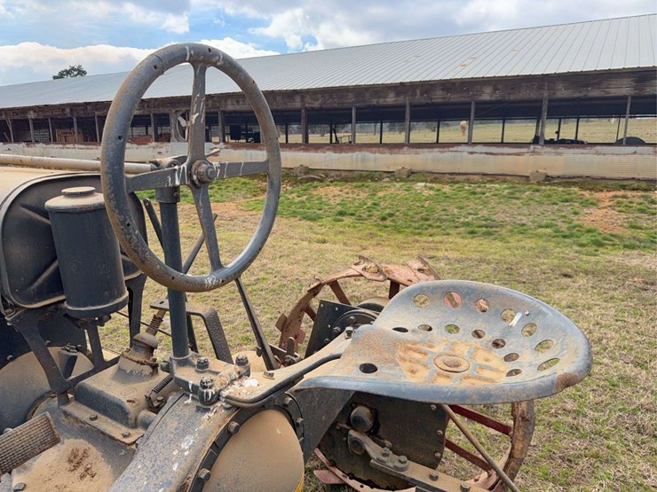 farmall-f-20-image-31