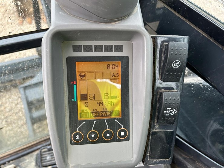 2020-deere-50g-image-20