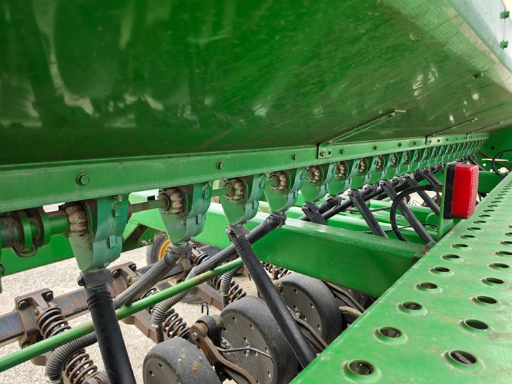 2002-john-deere-1590-image-9