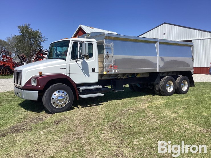2003-freightliner-fl80-image-1