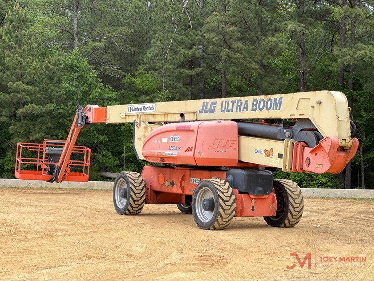2016-jlg-1250ajp-image-1