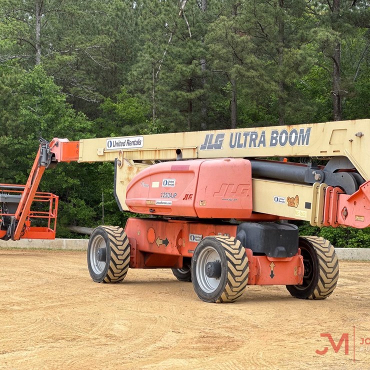 2016 JLG 1250AJP