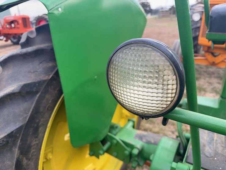 john-deere-b-image-40