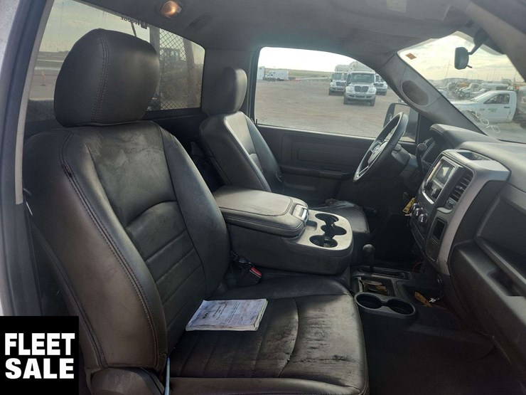 2016-dodge-3500-image-15