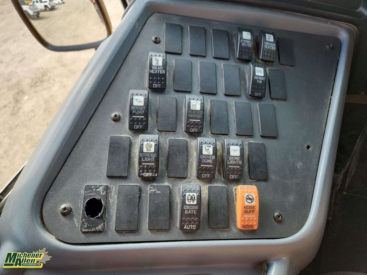 2011-ic-bus-ce-image-13