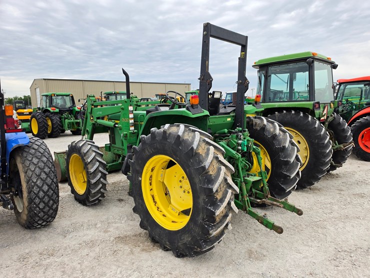 2000-john-deere-6210-image-12