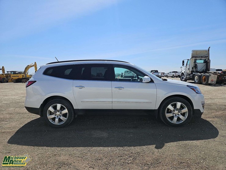 2017-chevrolet-traverse-image-9