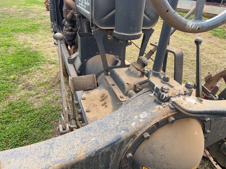 farmall-f-20-image-32