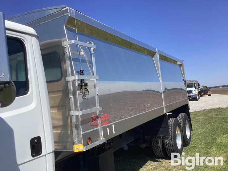 2003-freightliner-fl80-image-20