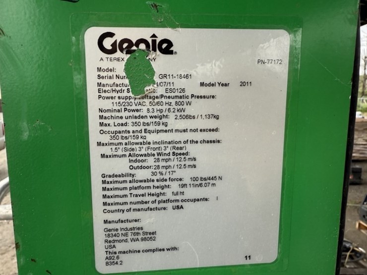 2011-genie-gr11-vertical-mast-lift-image-6