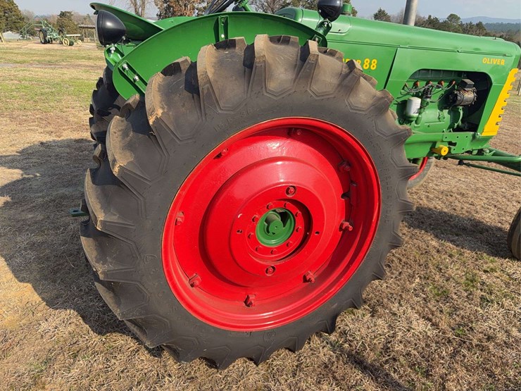 oliver-super-88-image-16