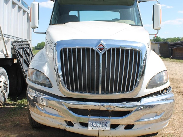 2010-international-prostar-image-6