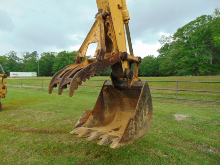 2005-deere-120c-image-3