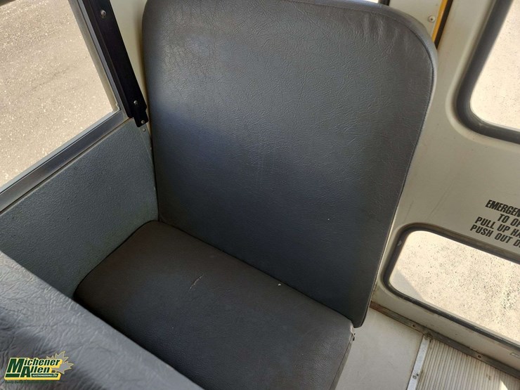 2011-ic-bus-ce-image-38