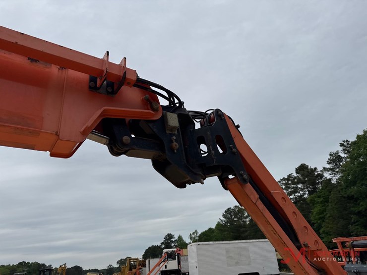 2016-jlg-1250ajp-image-13