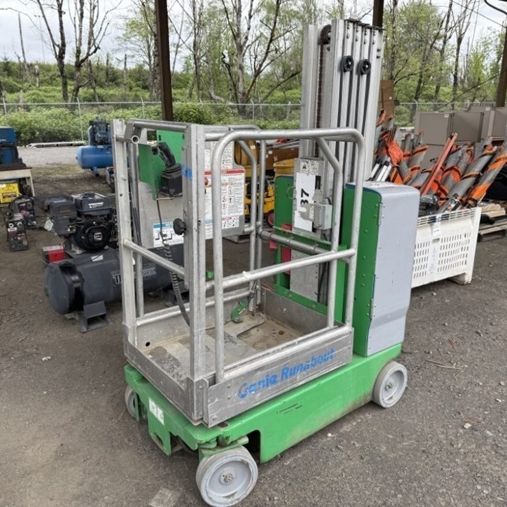 2011 Genie GR11 Vertical Mast Lift