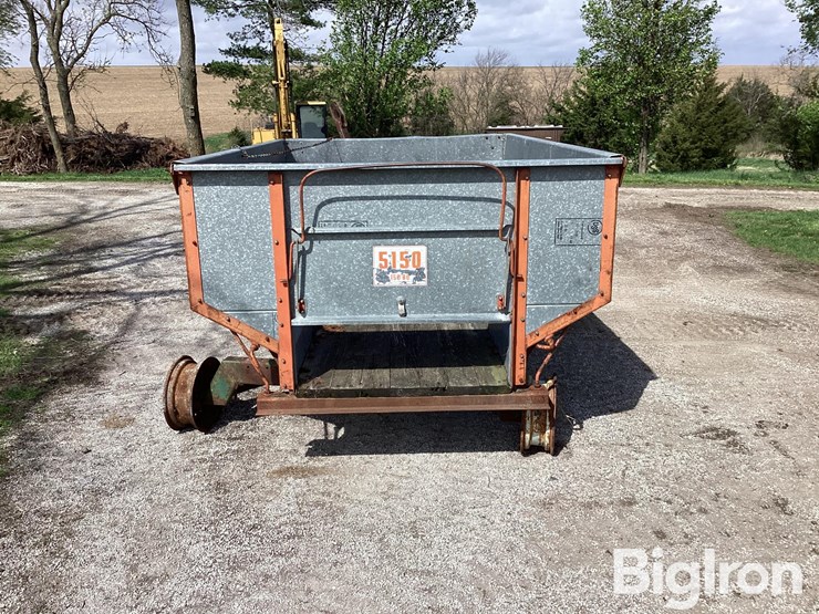 oliver-feed-wagon-w/-running-gear-image-6