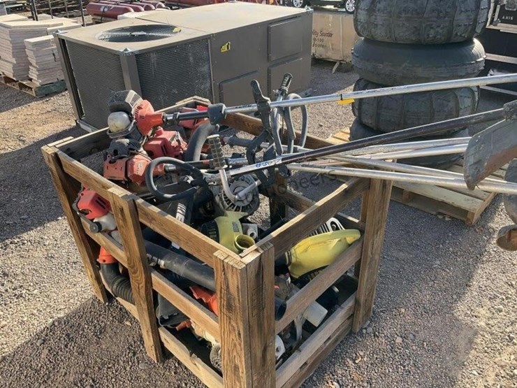 crate-of-asst-landscaping-equipment-image-3